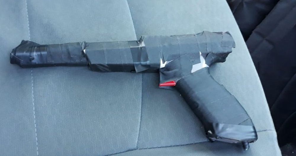 NES ZAPPER CRIME.jpg NES ZAPPER CRIME.jpg